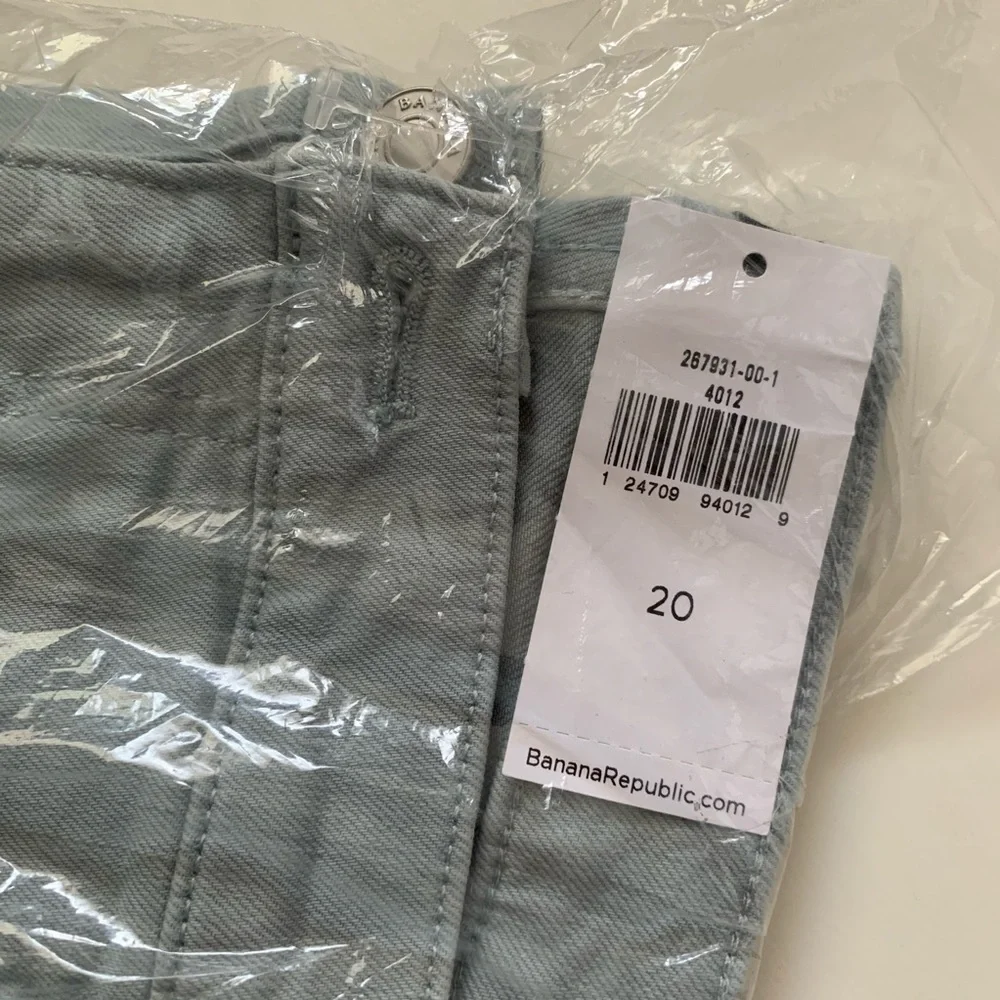 Light wash denim shorts